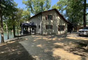 house with driveway